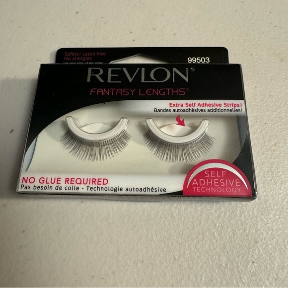 Revlon Fantasy Lashes - Picture 1 of 4